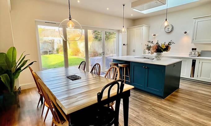 New Forest District Cottage | Seaside Village Springfield Cottage