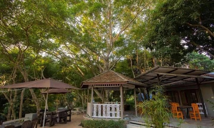 Mae Kon Hotel | Season Namkorn Resort