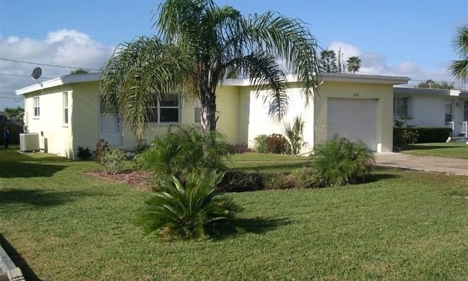 Daytona Beach House | Seatreat - Adorable House Steps to Beach & Marina