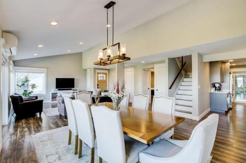 North Beacon Hill House | Seattle Luxury Retreat Home Near the Stadiums