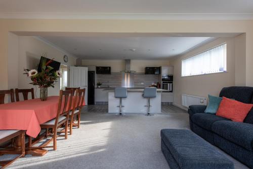 Penarth House | Seaview Cottage