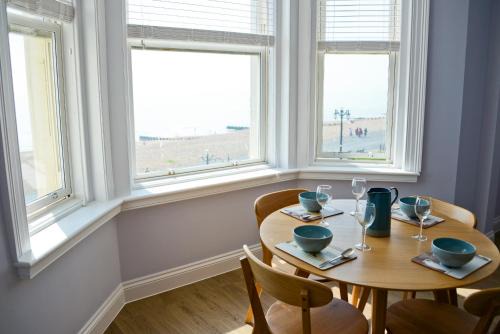 Worthing Apartment | Seaview