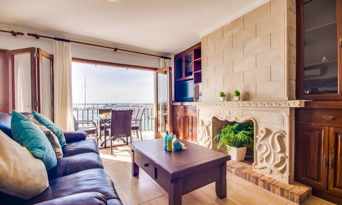 Alcudia Apartment | Seaview Stay in Puerto Alcudia