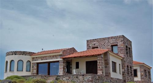 Tavari House | Seaview Villa