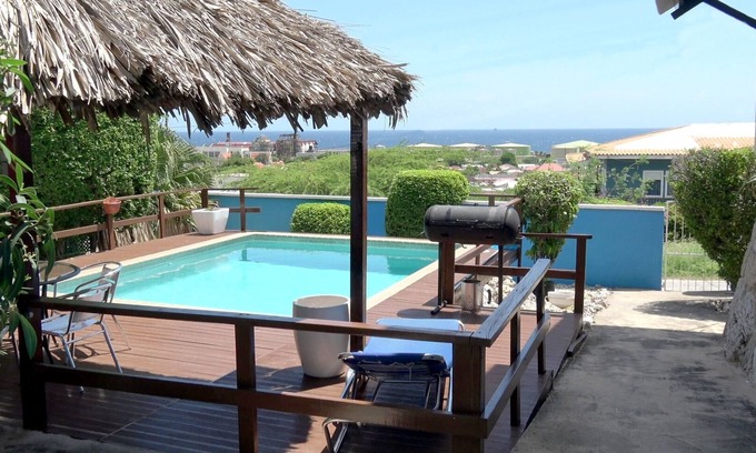Willemstad Villa | Seaview Villa with Private Pool in very central location!