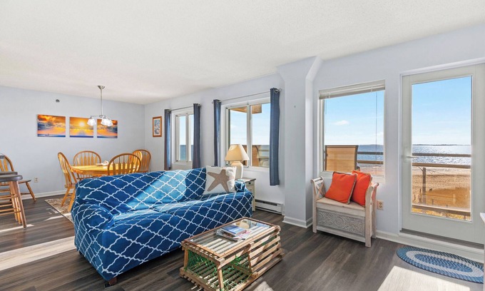 Old Orchard Beach Condo | SeaWatch Oceanfront, direct access to beach