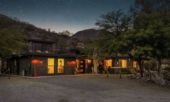 Morongo Valley House | Secluded 10 Acre Desert Ranch with Hot Tub, Cowboy Pool, EV Charger & BBQ