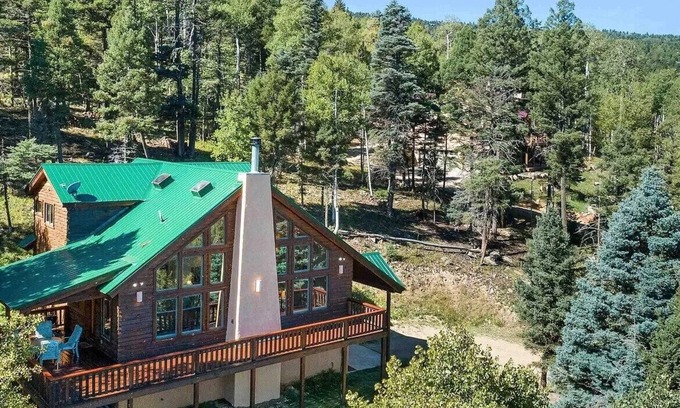 Angel Fire Cabin | Secluded Angel Fire Cabin w/Amazing Views, Hot Tub & Fiber Internet