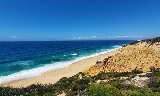 Grandola Cottage | Secluded Beach House @Praia da Galé: 70km of white sand beach. Tranquility.