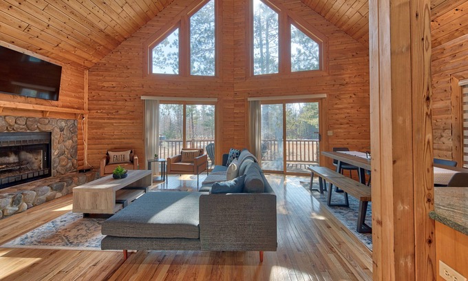 Mancelona Cabin | Secluded Cabin Retreat – Your Escape to Nature!
