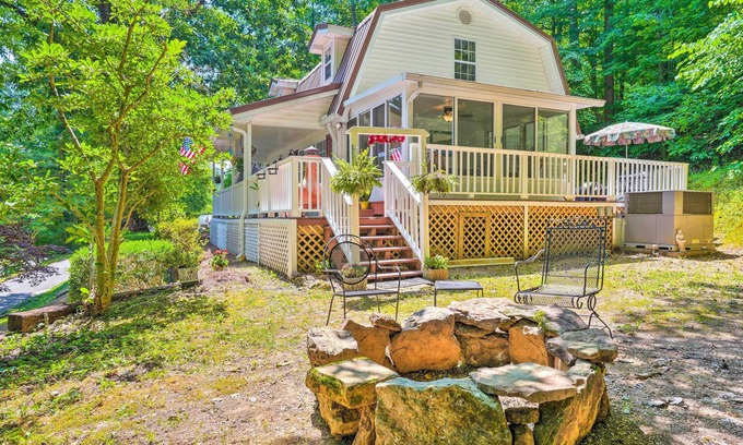 Chattanooga House | Secluded Chattanooga Getaway w/Deck + Yard!