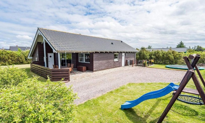 Skaven Strand House | Secluded Cozy Cottage in Skaven-By Traum