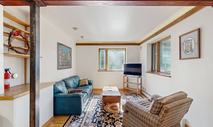 Alyeska House | Secluded flat with moose sightings, bird songs & nearby ski hill access