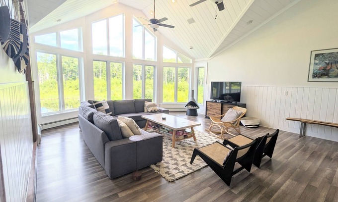 Monroe Bridge House | Secluded Home Near Mount Snow - 22 Acres, 4,500 sq. ft., Hot Tub, Pet-Friendly!