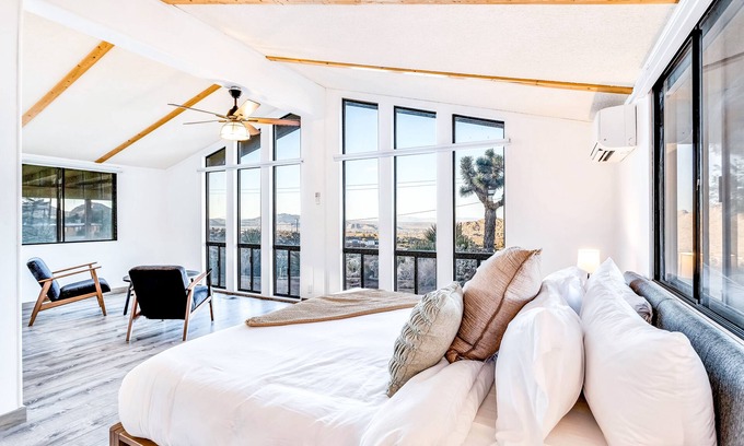 Joshua Tree Highlands House | Secluded home on 5 acres with stunning views, fast WiFi, grill, & screened patio