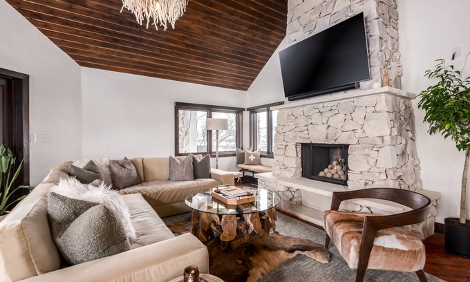 North Snyderville Basin House | Secluded Luxury Ranch Estate on Scenic & Tranquil Acreage