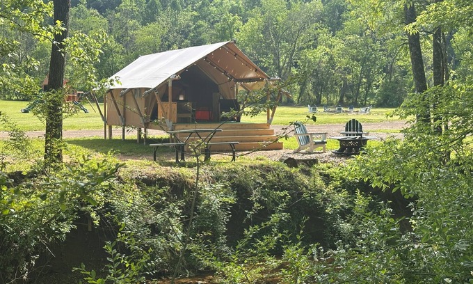 Newport RV Rental | Secluded| Near Gatlinburg and Asheville|WiFi|AC