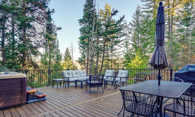 Summit Park Cabin | Secluded Park City Cabin Hideaway w/ Deck & Views!
