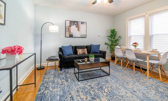 Weinland Park Condo | Secluded Private Condo - fenced yard - Short North
