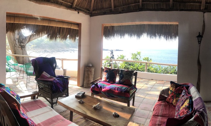 Chimo House | Secluded Private Oceanfront Retreat