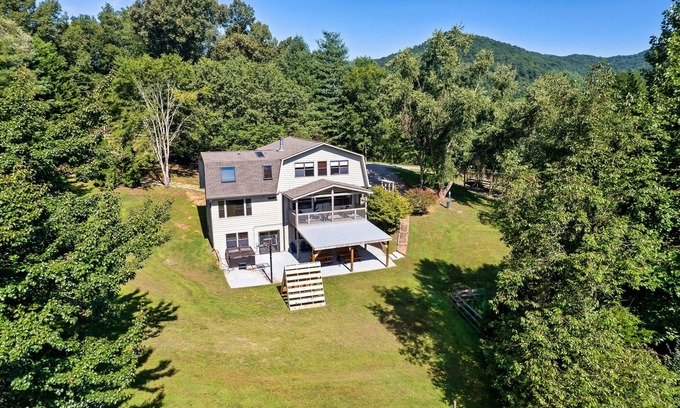 Townsend Cabin | Secluded, Renovated, 2 Cabins in Townsend! Hot Tubs, Large Yard, Gorgeous Views!