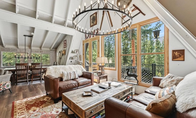 Alma Cabin | Secluded Spacious Sunny Home 12 Miles To Breckenridge 303-475-9400