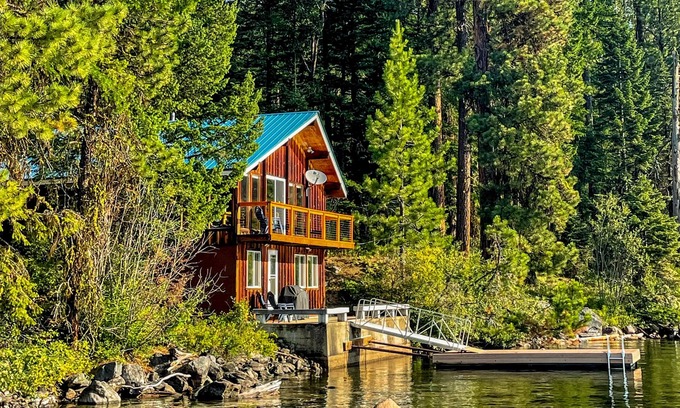 McCall House | Secluded waterfront home with spacious deck & stunning views of lake & mountains