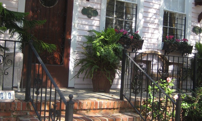Carrollton Apartment | SEE YOUTUBE VIDEO:400 MILLAUDON ST. AND/OR 402 MILLAUDON ST 400 SIDE FURNISHED