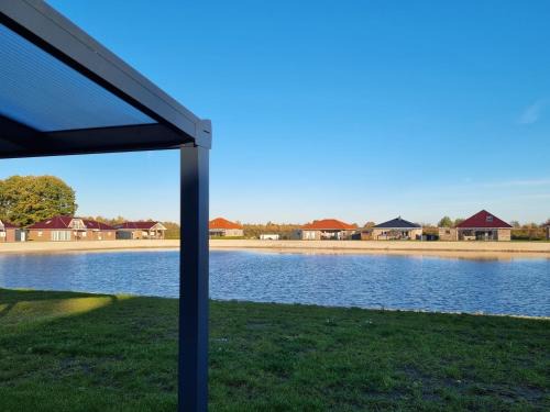 Walchum House | Seehaus Westufer