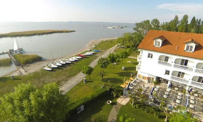 Podersdorf am See Hotel | Seehotel Herlinde