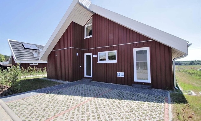 Mirow House | Seeschwalbe Classic 309 - Großzügiges Ferienhaus mit Eigener Sauna und Whirlpool
