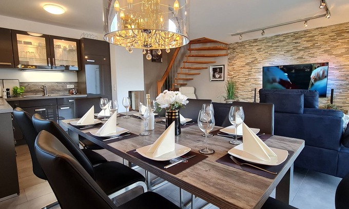 Muritz Villa | Seevilla Monaco at the Fleesensee with fireplace, sauna 38 degrees outdoor whirlpool in the garden