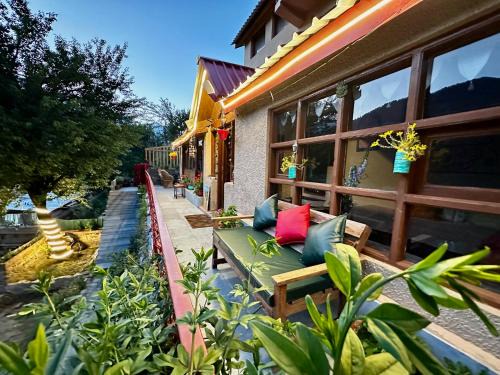 Aleo Cabin | Sehar Boutique Stay & Gallery