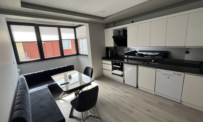 Trabzon Condo | SEHİR MERKEZİNDE .KAFELERİN VE RESTAURANTLARIN OLDUĞU KONUMDA