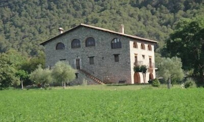 Sales de Llierca Cottage | Self catering Can Servosa for 11 people