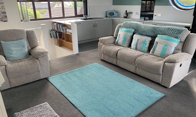 St. Buryan Apartment | Self-contained, self catering annex, 3 miles to Minack, Porthcurno, SW Coastpath