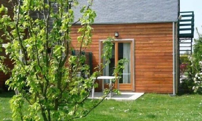 Saint-Malo Apartment | Self-contained studio set in 5000 m² of wooded grounds 2.5 km from SAINT-MALO.