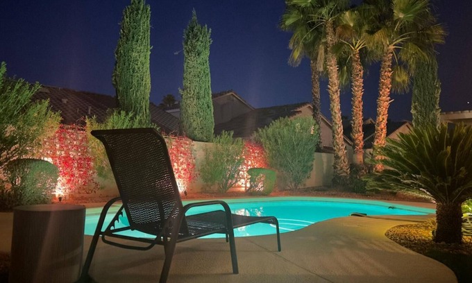 Spring Valley House | SEMA ready, GUARD GATED ESTATE HOUSE Summerlin area 5-Bdrm/Private Baths, Pool,