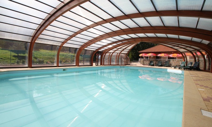 Blavignac Ski Chalet | Semi-detached cottages sleeping up to 12 with large indoor pool