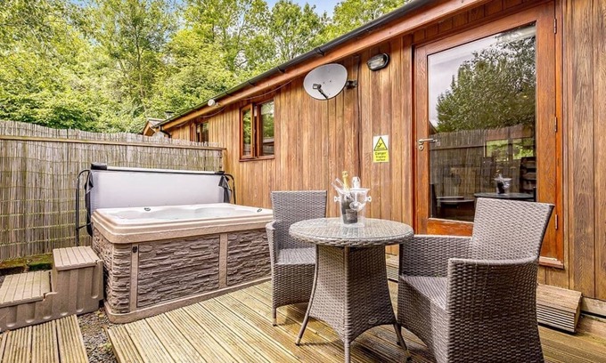Allithwaite Ski Chalet | Semi-detached deluxe lodge offering the perfect romantic retreat.