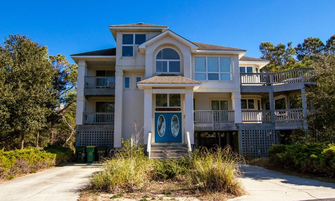 Monteray Shores House | Semi-Soundfront, Private Pool, Hot Tub, Gas grill, MS9, Mango Manor