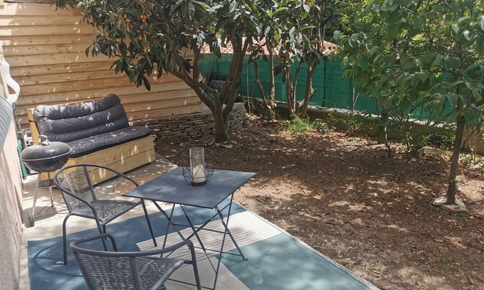 Peypin House | Separate ground floor and exterior