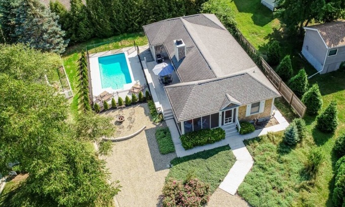 New Buffalo Cottage | (September Weekends Available!) New Buffalo Home With Private Heated Pool!