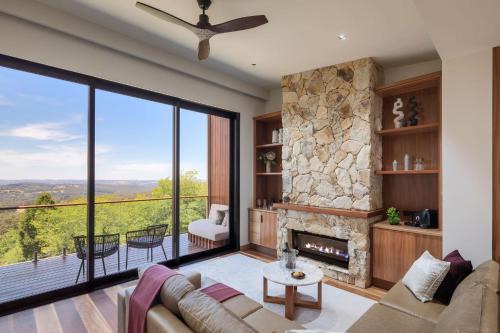 Crafers Hotel | Sequoia Lodge