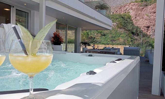 Ribeira Brava Apartment | Serendipity Blue - Luxury flat with 80m2 terrace and Jacuzzi