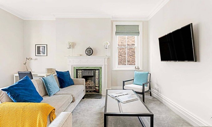 Fulham Apartment | Serene 2BR - 3 mins to Fulham Broadway