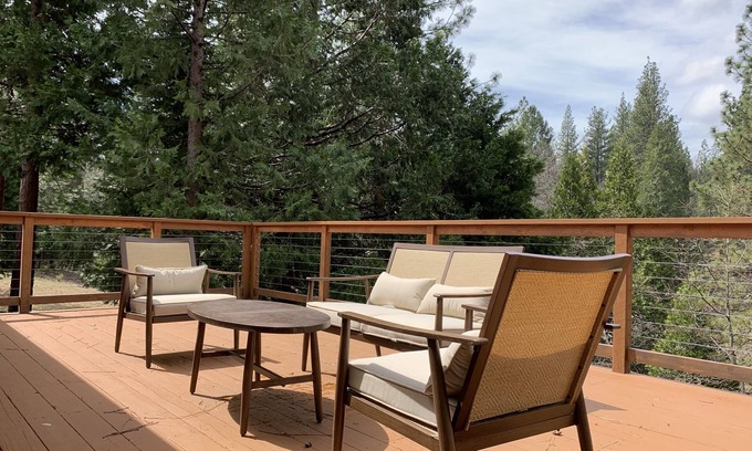 Placerville Cabin | Serene Cabin on 3 acres w/ a big deck near the lake in Pollock Pine