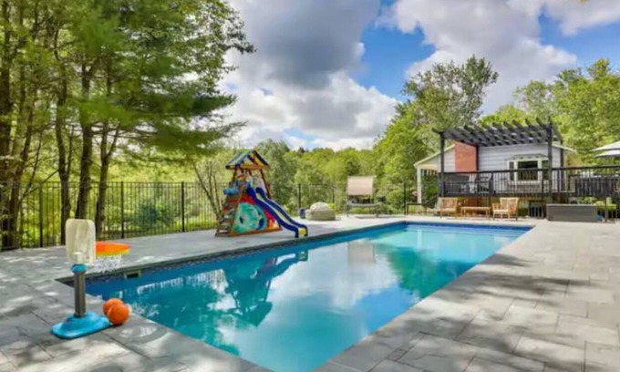 Thompson Ridge House | Serene Luxe Haven with Heated Pool & Gameroom