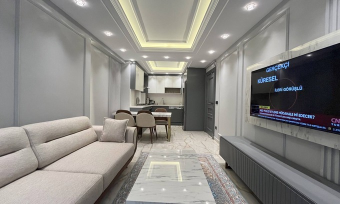 Zeytinburnu Apartment | Serene Luxury Flat next to ISTANBUL Fisekhane & Marmaray Metro Station