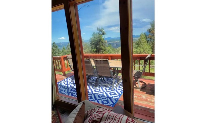 Bailey House | Serene Mountain Retreat-Hot Tub, Fire Pit, Views! Sleeps 6, 1 dog welcomed